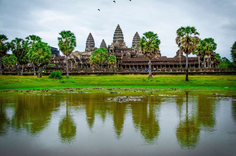 Seat-In-Coach: Small Circuit tour with Sunrise at Angkor Wat - Key points at a glance
