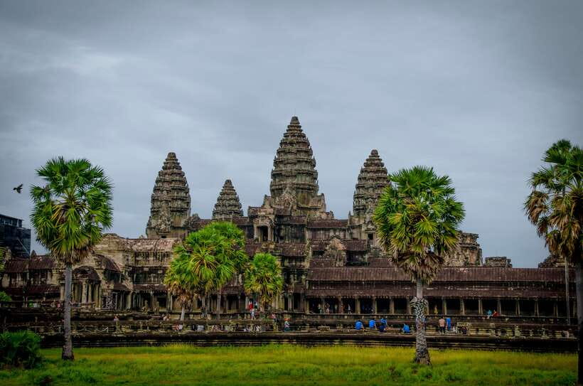 Seat-In-Coach: Small Circuit tour with Sunrise at Angkor Wat - A seven-hour Angkor morning, starting before dawn