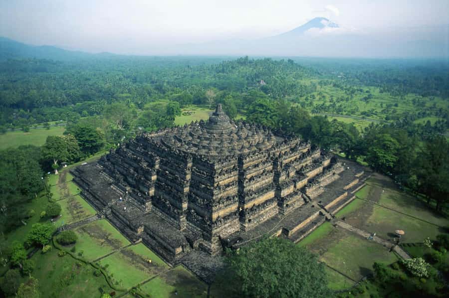 SEMARANG SHORE TOURS: BOROBUDUR TEMPLE EXCURSIONS - Timing, food, and the return to your ship