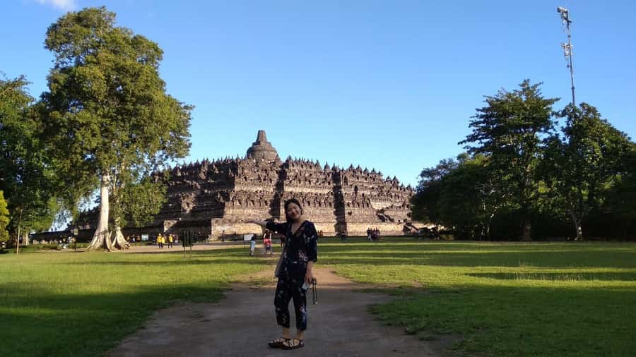SEMARANG SHORE TOURS: BOROBUDUR TEMPLE EXCURSIONS - Leaving Semarang early for the countryside