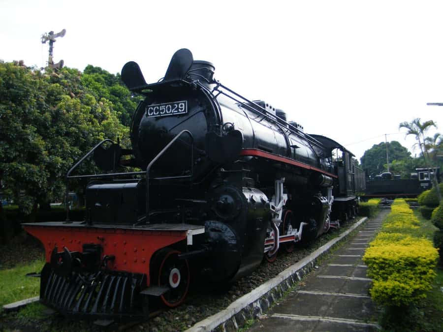 SEMARANG TOURS : GEDONGSONGO TEMPLE/TRAIN MUSEUM AMBARAWA - How the private-car format affects value