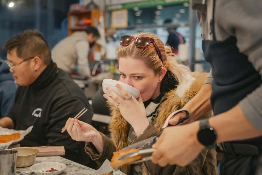 Seoul: Palace, Temple and Market Guided Foodie Tour at Night - Is the $60 price fair?