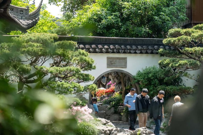 Shanghai: Yuyuan, City God Temple Old City Tour-Tip Based - City God Temple and the beliefs behind the rituals