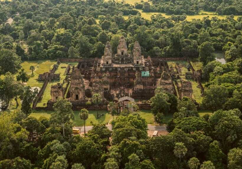 Shared day tour with Spanish-speaking guide at Angkor Temple. - Ta Prohm, where stone and jungle meet