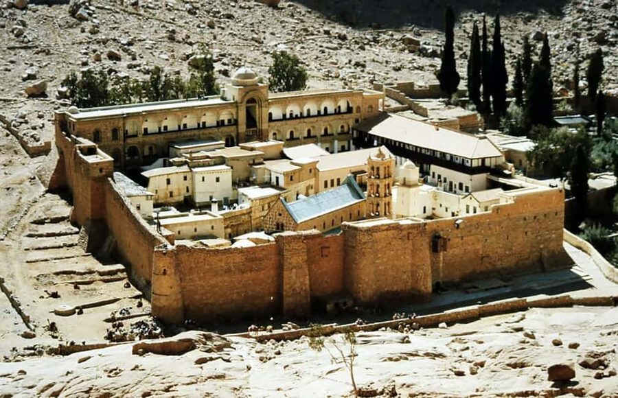 Sharm El Sheikh: Mount Sinai & St. Catherine Monastery Tour - Starting the climb in darkness