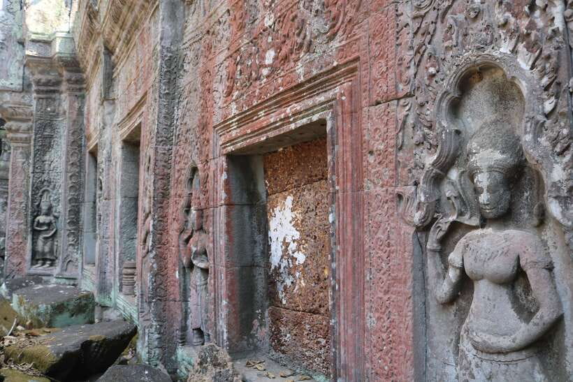 Siem Reap: 2-Day Temple Highlights Sunrise and Sunset Option - Ta Prohm and Ta Nei in the jungle