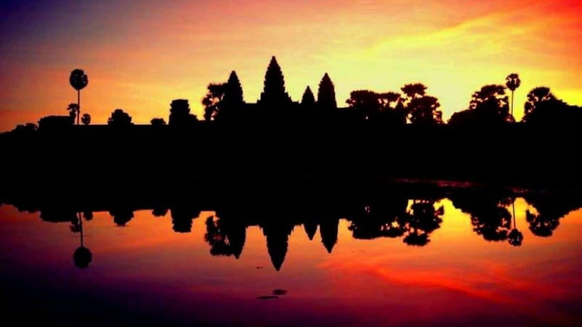 Siem Reap: 2-Days Angkor Wat with Sunrise Small-Group Tour - Ta Prohm: trees, roots, and a change of mood