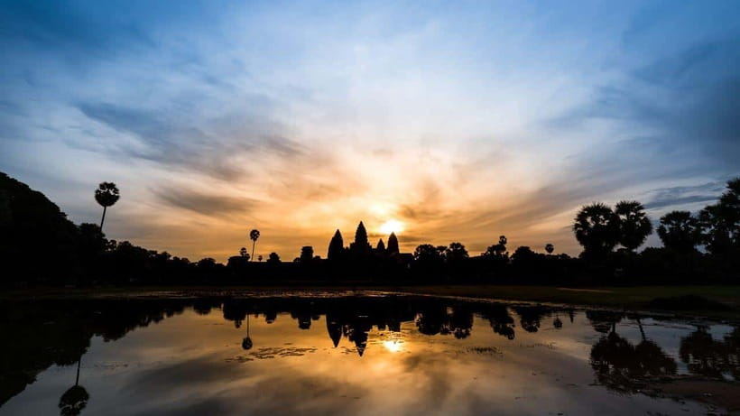 Siem Reap: Angkor Sunrise 1- or 2-Day Guided Temples Tour - Why the two-day plan makes sense at Angkor