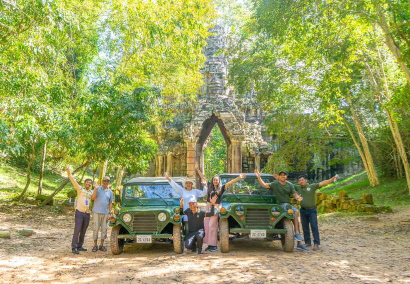 Siem Reap: Angkor Sunrise Jeep Tour / SUV Car Available - Guide quality and the value of explanation