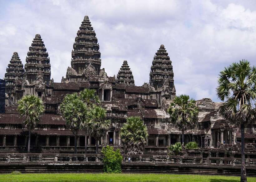 Siem Reap: Angkor Wat Admission Ticket - Entering Angkor Wat without the counter queue