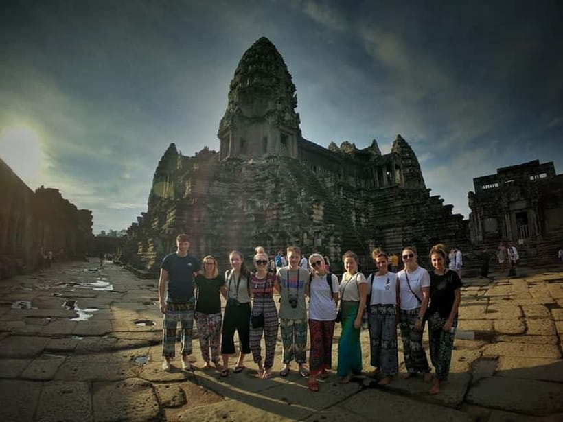 Siem Reap: Angkor Wat Private Tour with Sunrise - Banteay Srei is the artistic prize of day two