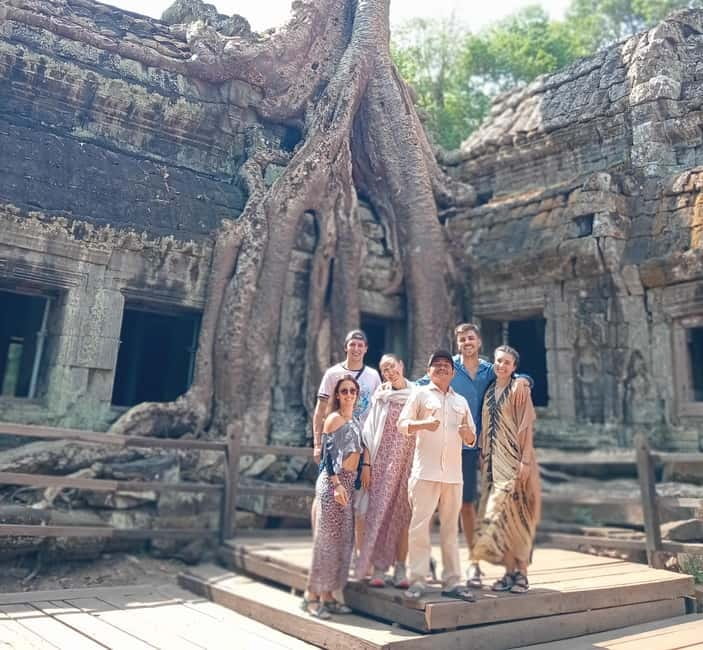 Siem Reap: Angkor Wat Small-Group Day Tour - Angkor Thom and its stone faces