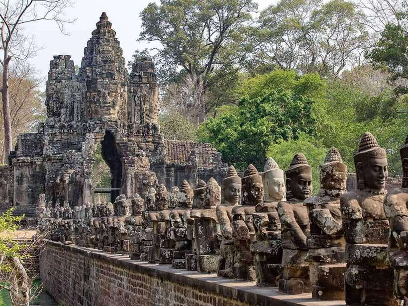 Siem Reap: Angkor Wat Small-Group Full Day Tour and Sunset - A long day built around Angkor’s greatest hits