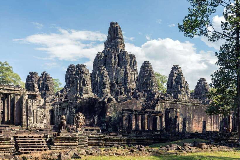 Siem Reap: Angkor Wat Small-Group Full Day Tour and Sunset - Ta Prohm and the power of unfinished nature