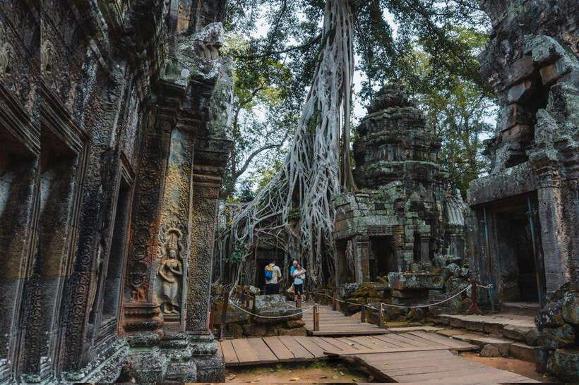 Siem Reap: Angkor Wat Small-Group Full Day Tour and Sunset - The guide and vehicle can shape the day