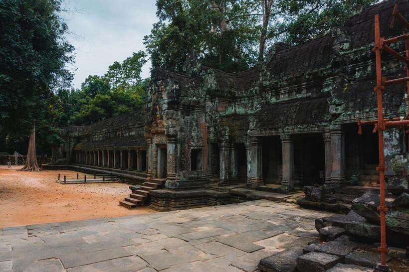 Siem Reap: Angkor Wat Small-Group Full Day Tour and Sunset - What the $32 price really covers