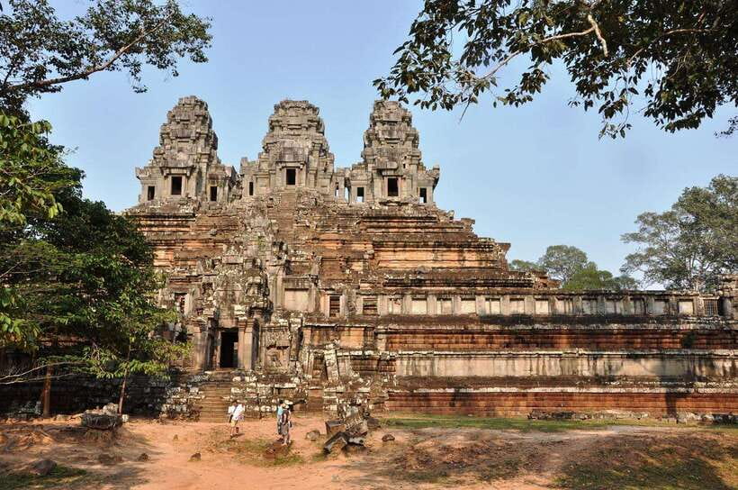 Siem Reap: Angkor Wat: Small-Group Sunrise or Sunset Tour - Breakfast, lunch, and the practical rhythm of the day