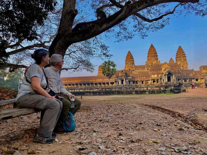 Siem Reap: Angkor Wat: Small-Group Sunrise or Sunset Tour - How the guides shape the experience