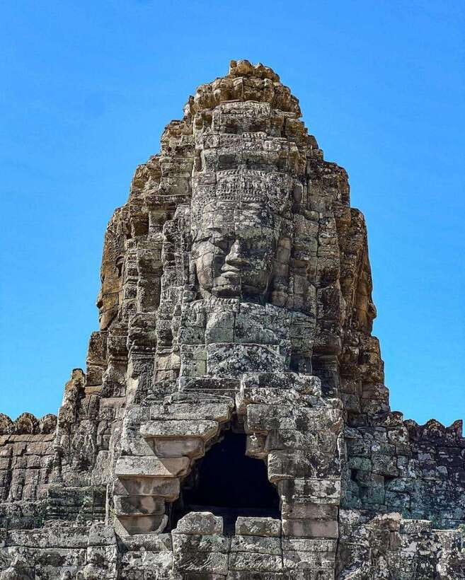 Siem Reap: Angkor Wat Small Group Tour with Spanish Guide - Entering Angkor Thom through the Victory Gate