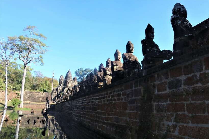 Siem Reap: Angkor Wat Sunrise and Best Temples Tour - Guides who make the stones readable