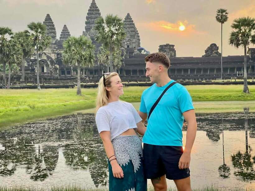 Siem Reap: Angkor Wat Sunrise and Full-Day Sightseeing Tour - Breakfast near Ta Prohm, with your own plan