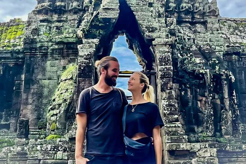 Siem Reap: Angkor Wat Sunrise and Full-Day Sightseeing Tour - Bayon and the faces of Angkor Thom