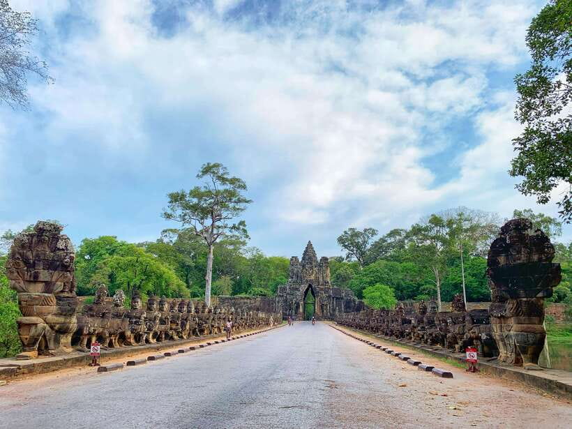 Siem Reap: Angkor Wat Sunrise for Group or Private Tours - Bayon and the faces of Angkor Thom