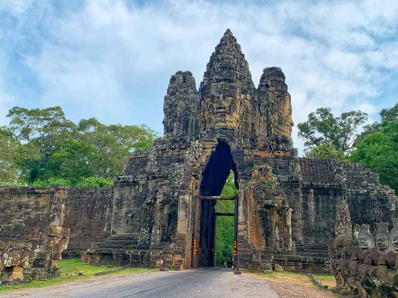 Siem Reap: Angkor Wat Sunrise for Group or Private Tours - Ta Prohm and the famous tree roots