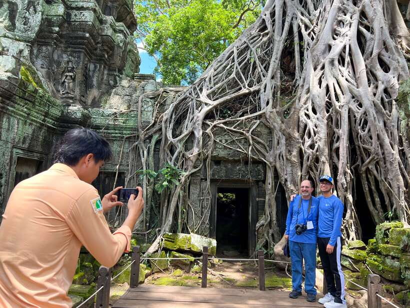 Siem Reap: Angkor Wat Sunrise Small Group tour and Breakfast - Key points to know before booking
