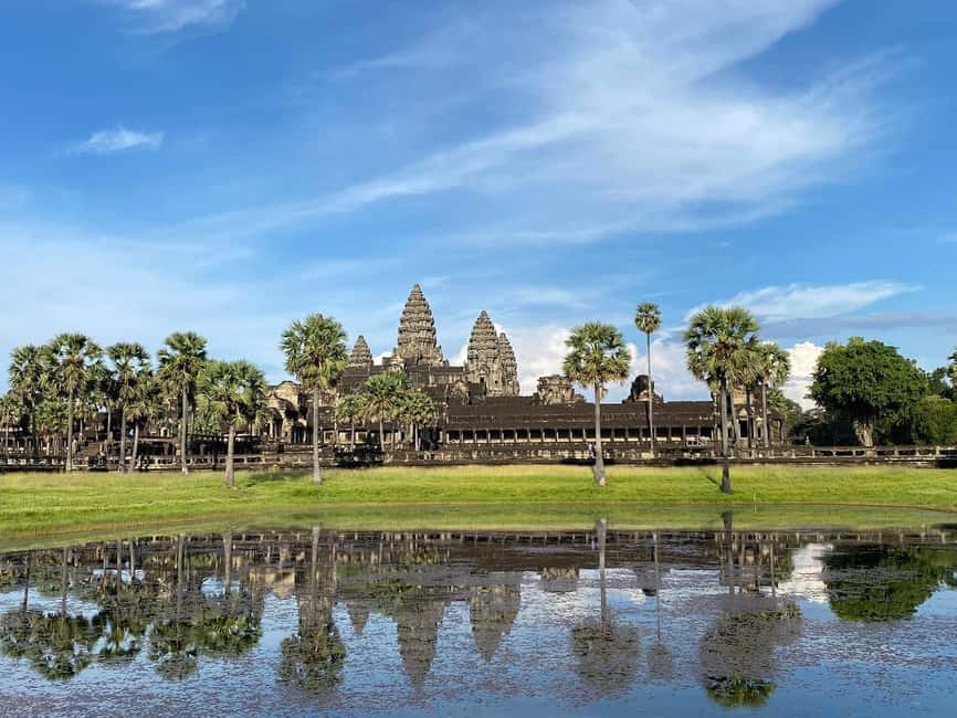 Siem Reap: Angkor Wat Tour with French-Speaking Guide - Transport, group size, and comfort
