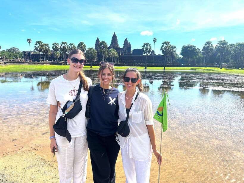 Siem Reap: Angkor Wat with German or English Guided Tour - What this Angkor day tour does well