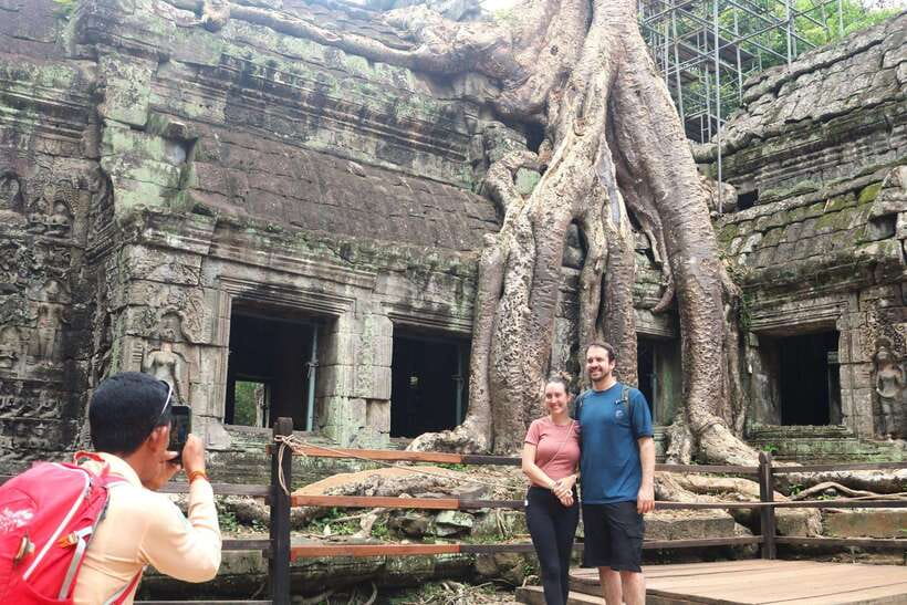 Siem Reap: Angkor Wat with German or English Guided Tour - Ta Prohm, roots, and tight passageways