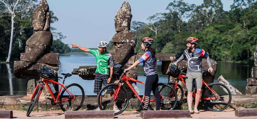 Siem Reap: Bike the Angkor Temples - Full-Day 30km Tour - Bikes, support, and family arrangements