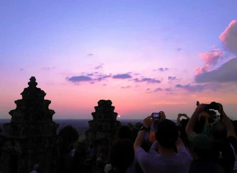 Siem Reap: Full-Day Angkor Wat Guided Tour with Sunset - Ta Prohm and the jungle walk