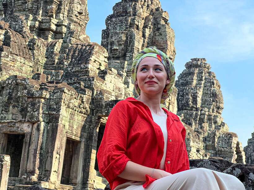 Siem Reap: Full Day Angkor Wat Temple Experience with Sunset - Phnom Bakheng sunset is a fitting finish
