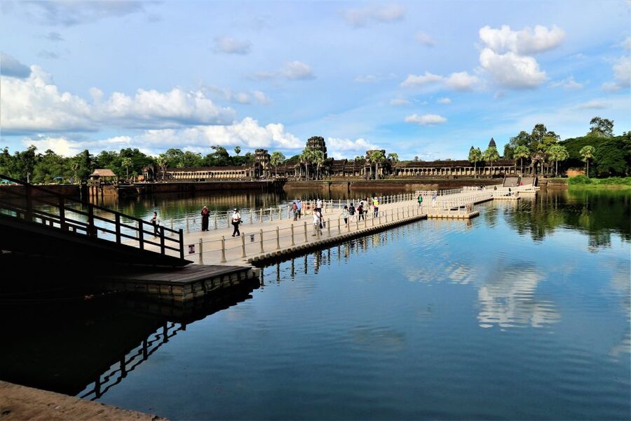 Siem Reap: Personalized Angkor Wat Sunrise/Set by TukTuk/Car - Angkor Thom, Victory Gate, and the royal center