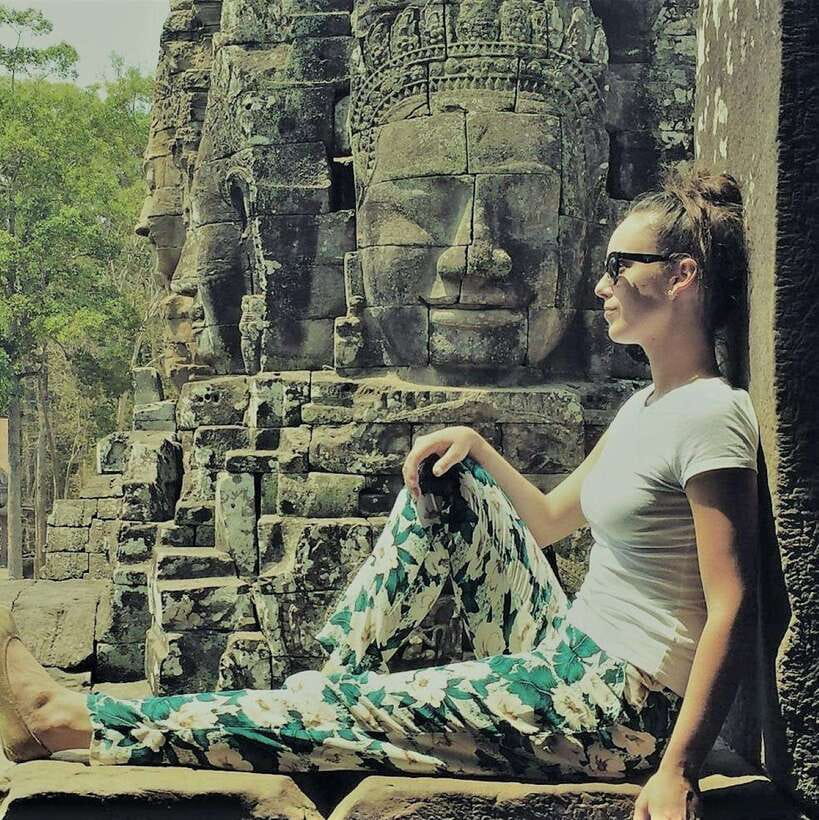 Siem Reap Private Tour: Angkor Wat Sunrise And Banteay Srei - Watching dawn at Angkor Wat