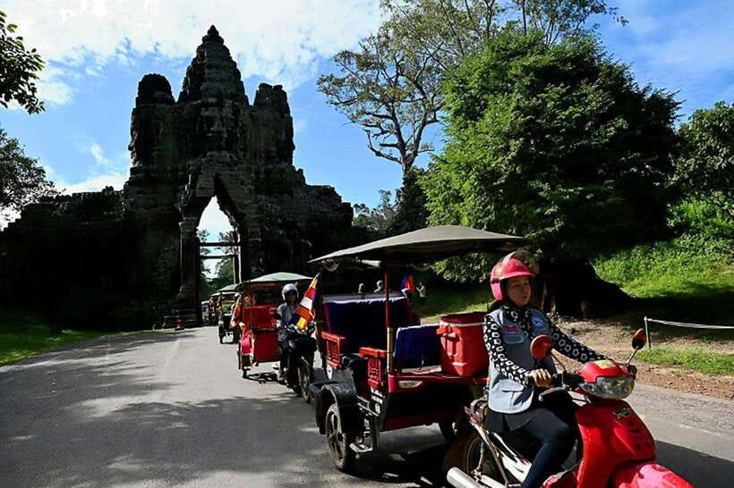 Siem Reap : Private Tuk-Tuk Tour of the Magnificent Temples. - Ta Keo, the unfinished mountain temple