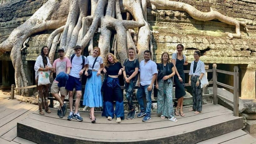 Siem Reap Temple Tour with Visit to Angkor Wat & Breakfast - Angkor Thom and the Victory Gate