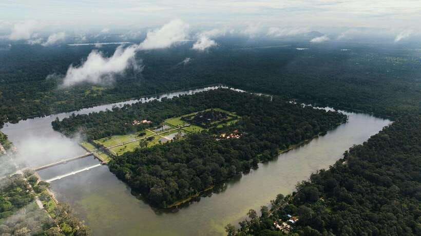 SiemReap: Private Angkor Wat Tour in English or German guide - What the $193 price really covers