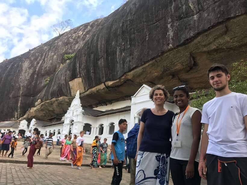 Sigiriya Lion's Rock & Dambulla Golden Cave Temple Trip - Dambulla’s caves reward a slow first look