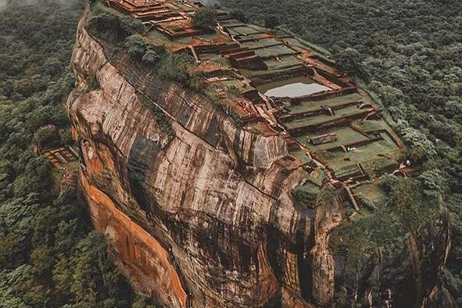 Sigiriya Rock and Dambulla Cave Temple Day Tour - Two UNESCO sites from Colombo in one long day