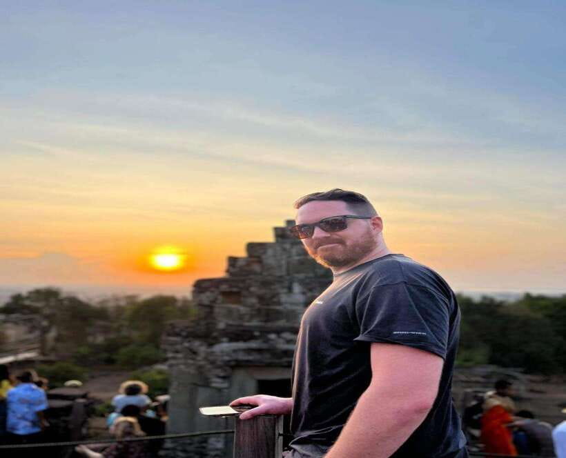 Small-Group Full Day Angkor wat Guide tour with Sun set - Banteay Kdei: a practical lunch break