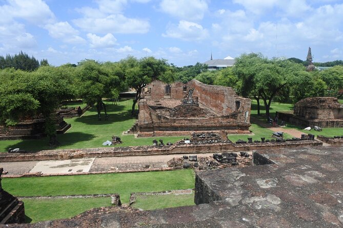 Small Group Tour to Ayutthaya Temples from Bangkok with Lunch - Wat Lokayasutharam and the giant reclining Buddha