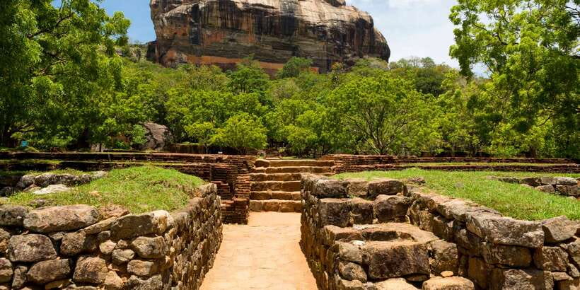 Sri Lanka Bentota: Day Trip to Sigiriya and Dambulla Temple - Walking, clothing, and fitness