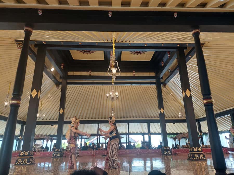 Sultan Palace, Water Castle & Prambanan Temple Guided Tour - Timing, clothing, and comfort tips