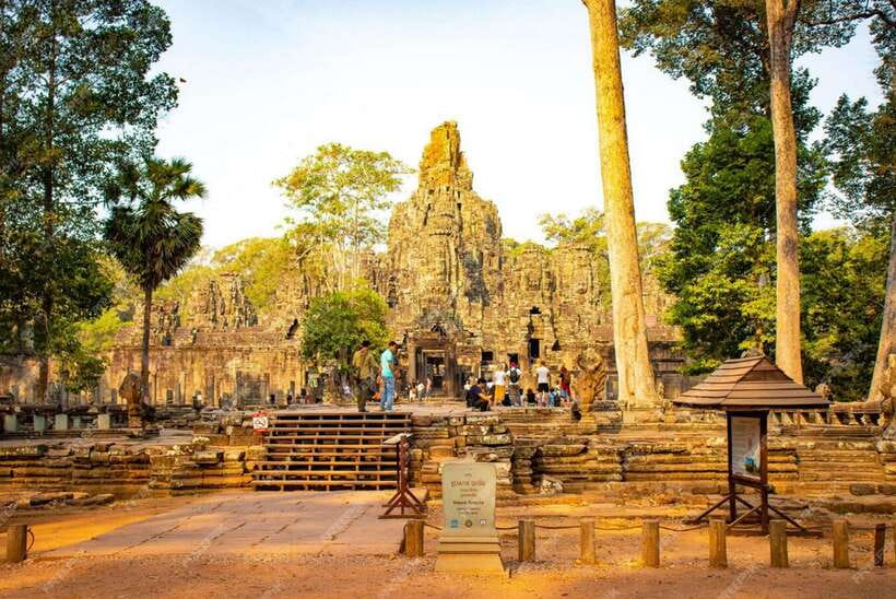 Sunrise at Angkor Wat and Small Tour with Tours Guide - Sunrise at Angkor Wat requires an early alarm