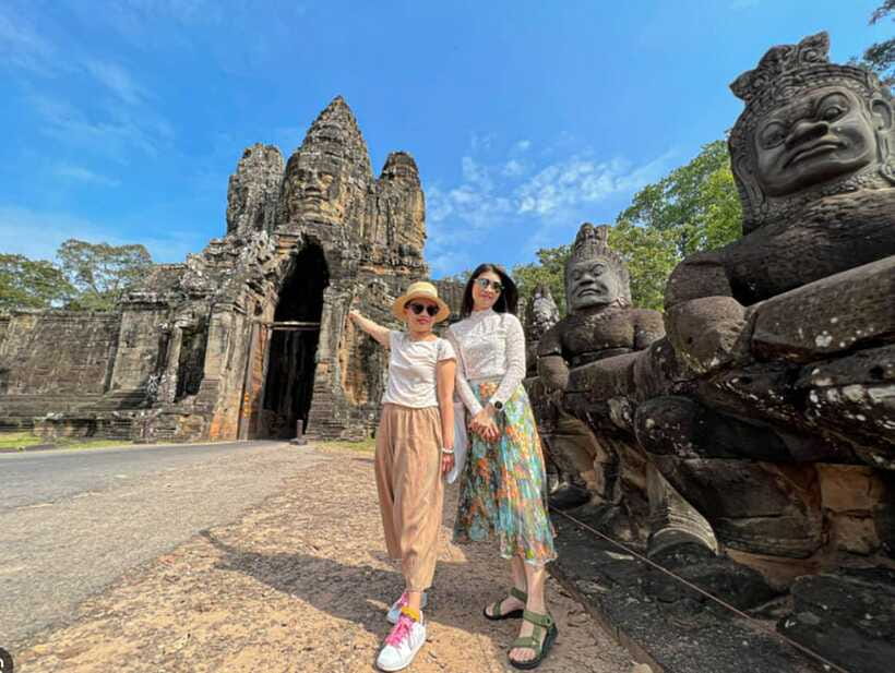 Sunrise at Angkor Wat and Small Tour with Tours Guide - Practical preparation for the temple day