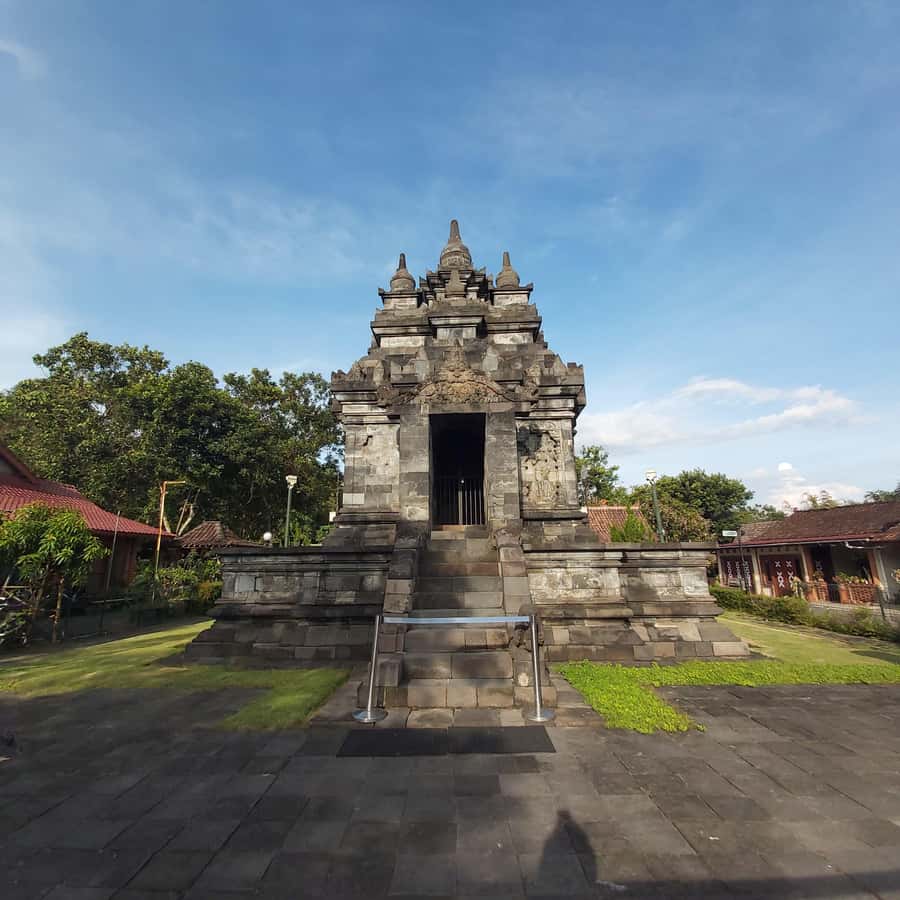 Sunrise at Punthuk Setumbu, Borobudur Temple, Mendut & Pawon - What the day feels like from start to finish