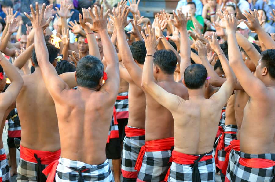 Sunset Temple Tour - Why the sunset setting makes Uluwatu special